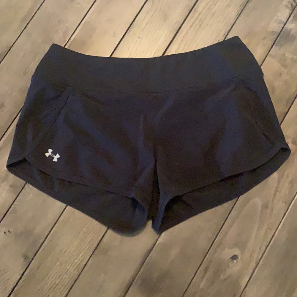 Under armor shorts. Size small. Color black